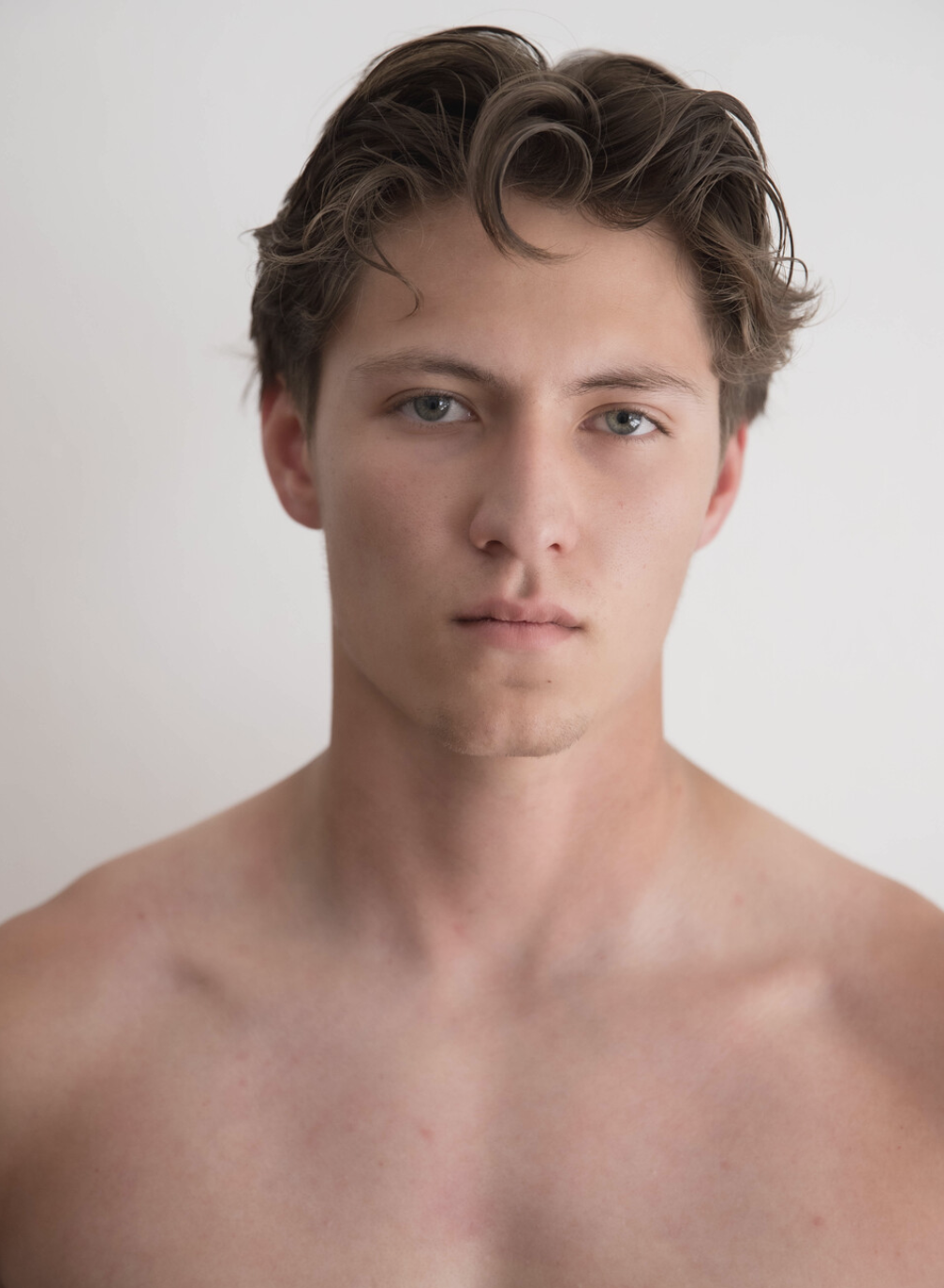 model profile picture